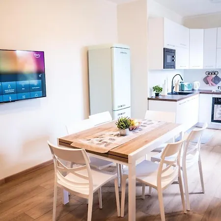 Apartment Casa Mara - Carbonia, Ac, Private Balcony & Full Kitchen Carbonia