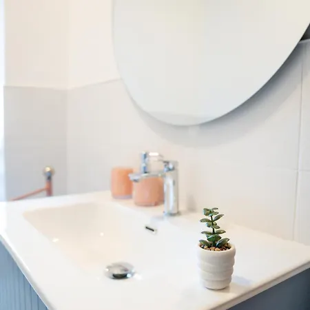 Casa Mara - Carbonia, Ac, Private Balcony & Full Kitchen Apartment Carbonia